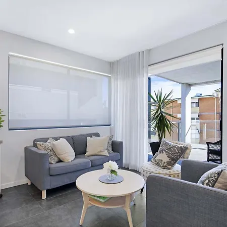 Contemporary Apt, Premium Local, Wifi, Wine, Cafes By Custom Hosting Apartment