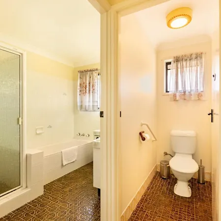 Steps From Mall Super Convenient 3br Cozy House