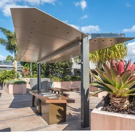 Convenient One-bedroom In Area Brisbane