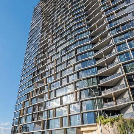Convenient One-bedroom In Area Apartment *