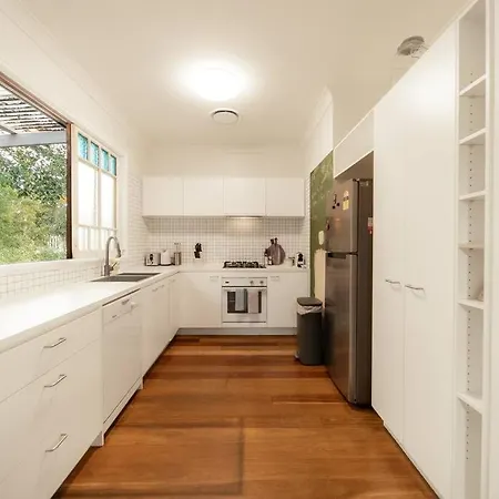 House Of Fairy Wren -charming Queenslander Mins Drive To Cbd And Gabba Stadium! Holiday home