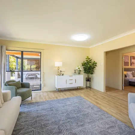 Bauhaus Design 5 Bedrooms At Carindale Brisbane