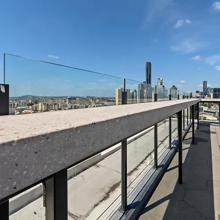 Breathtaking Fortitude Valley Apartment Brisbane
