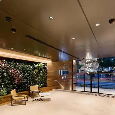 Apartment Elegant Urban Hideaway - Private Luxury Residential Apartment, Walk To South Bank & Free Carpark Brisbane