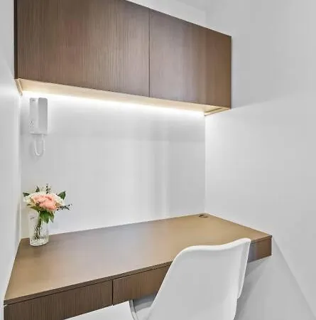 Elegant Urban Hideaway - Private Luxury Residential Apartment, Walk To South Bank & Free Carpark * Brisbane