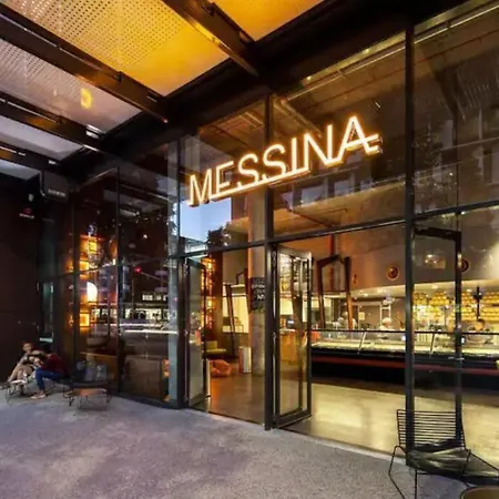 Elegant Urban Hideaway - Private Luxury Residential Apartment, Walk To South Bank & Free Carpark Apartment Brisbane
