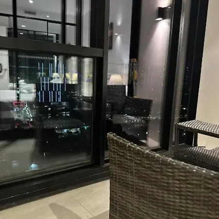 Valley Gem - View 1 Bedroom At Fv Peppers Apartment Brisbane