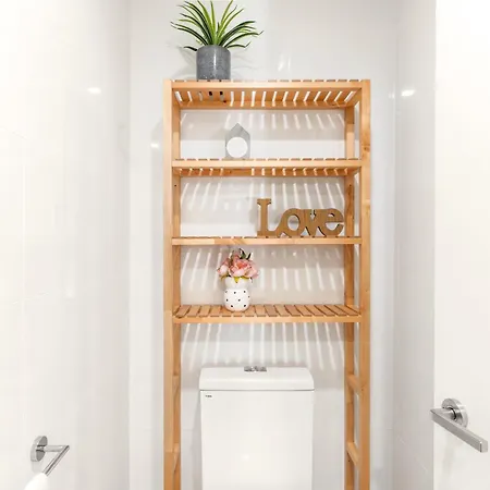 Perfect Location W Roof Pool Gym Apartment