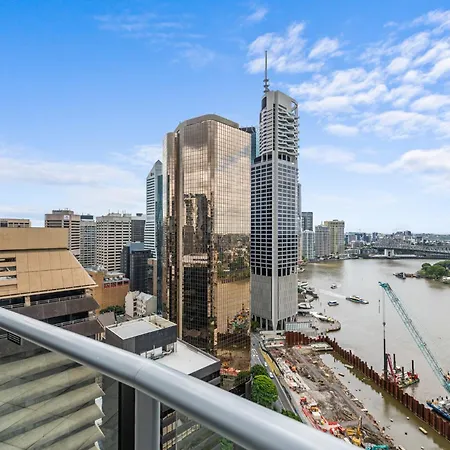 On Felix Brisbane