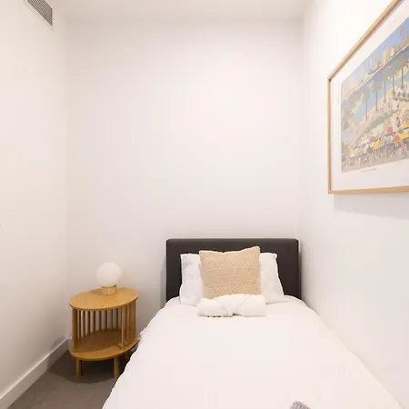 Spectacular Views, King Bd Single Bed & Parking *