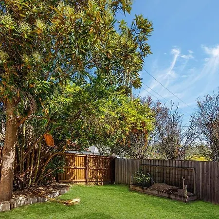 4bdr 2bth Holiday Holland Park Holiday home *