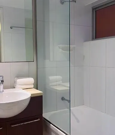 Modern 2-bedroom Apartment- Heart Of *