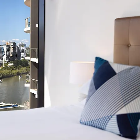 Rooftop Pool Stunning Queen Street Brisbane