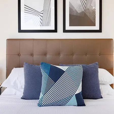 Rooftop Pool Stunning Queen Street Apartment Brisbane