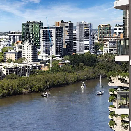 Apartment Rooftop Pool Stunning Queen Street