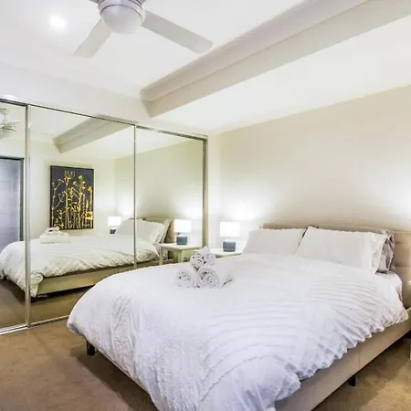 Holiday home Huge Family Townhouse 3 Bathrooms 5km To *