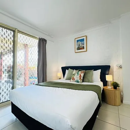 Simple & Budget-friendly Cozy 2-bedroom Holiday home
