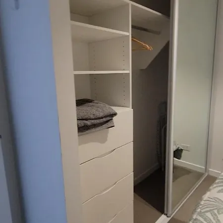 Entire In City 2bd * Brisbane