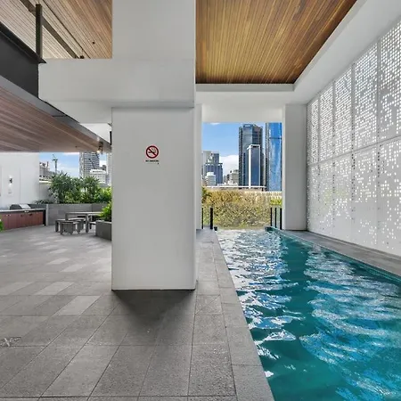 The Grand Panorama Riverside Escape With 3bd