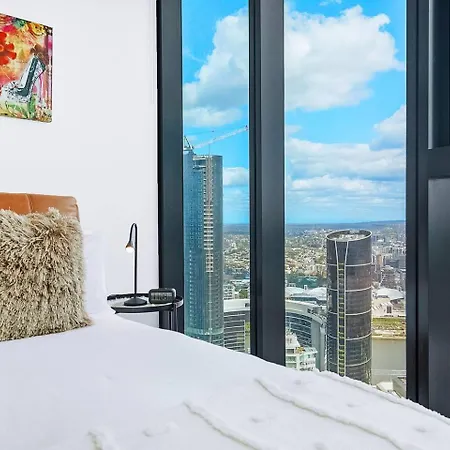 Margaret In The Sky - An Exceptional Urban Retreat *