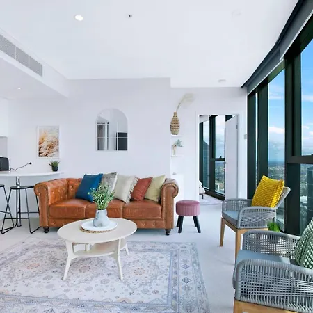 Margaret In The Sky - An Exceptional Urban Retreat