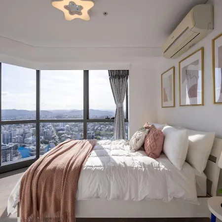 Luxury 3br Stunning Skyline-river-view At Cbd Brisbane