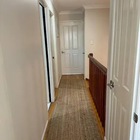 Stylish & Elegant 2-br Townhouse In Wilston Holiday home
