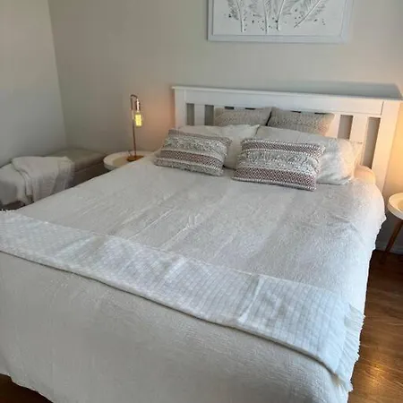 Holiday home Stylish & Elegant 2-br Townhouse In Wilston *