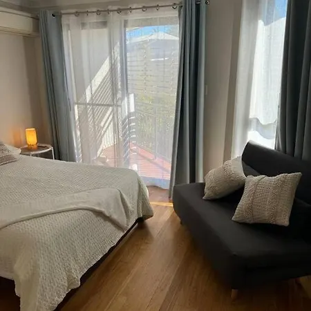 Holiday home Stylish & Elegant 2-br Townhouse In Wilston