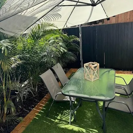Stylish & Elegant 2-br Townhouse In Wilston Holiday home *