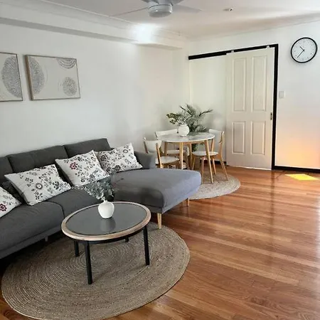 Stylish & Elegant 2-br Townhouse In Wilston Brisbane