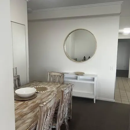 Cbd Luxury With River & Botanic Garden Views From Spacious Balcony