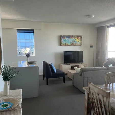 Cbd Luxury With River & Botanic Garden Views From Spacious Balcony Apartment