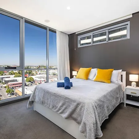 Elegant 2br Haven In The Trendy Fortitude Valley Apartment