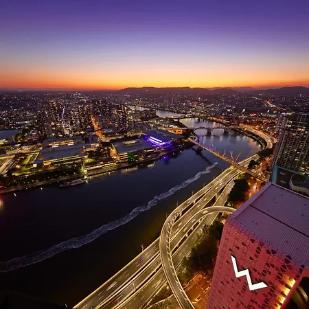 Apartment Luxury 1br In River Firework View Brisbane