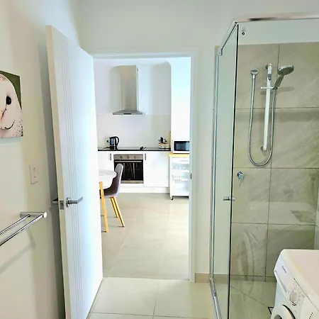 Apartment Brand New Stylish Tranquil & Self Check In