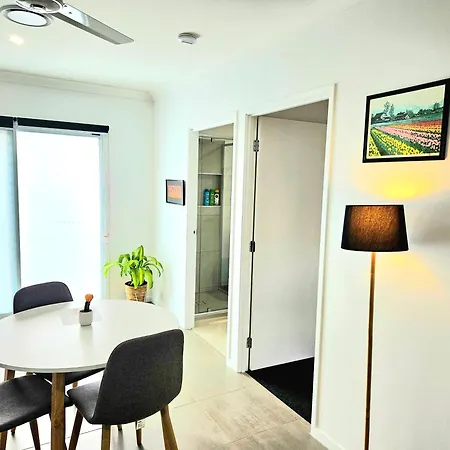 Brand New Stylish Tranquil & Self Check In Apartment *