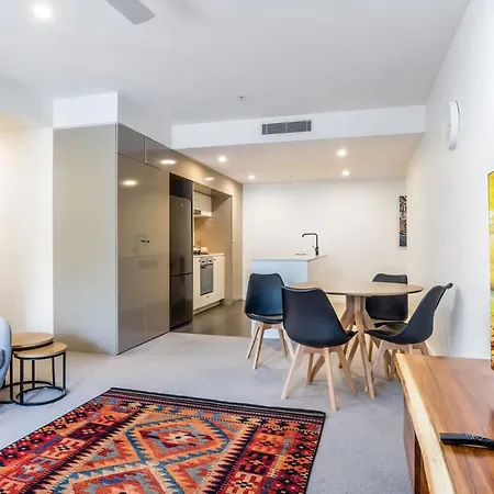 South Rooftop Oasis With Pool Brisbane