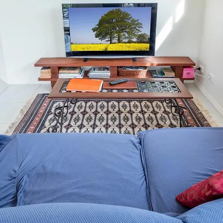 Contemporary 2br Escape Upper Level Sanctuary *