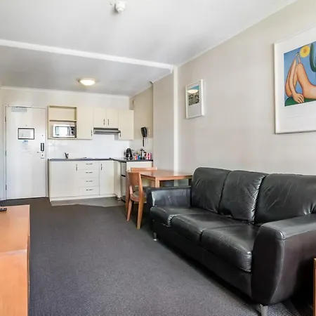 Apartment Chic Escape Fortitude Valley Rooftop Amenities