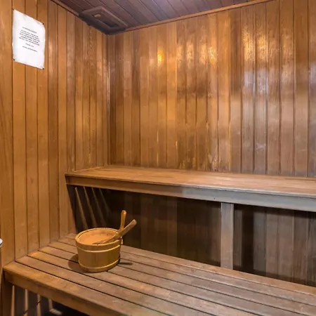 Chic Escape Fortitude Valley Rooftop Amenities Brisbane