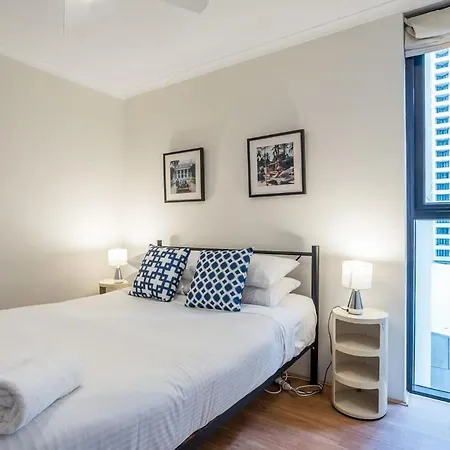 Skyview Pool, Gym & Views Apartment Brisbane