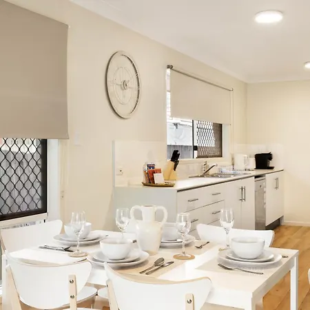 Parking! Netflix! Air-con! Convenient! Superhost! 6as Brisbane