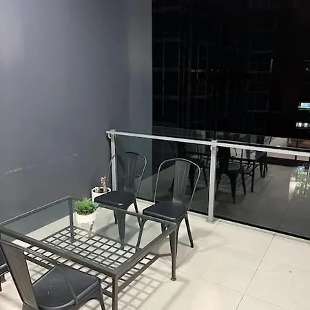 Spacious 2 Bed 2 Bathroom Unit In Heart Toowong * Brisbane