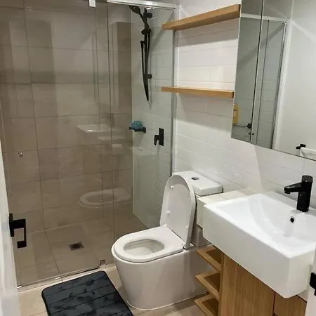 Apartment Spacious 2 Bed 2 Bathroom Unit In Heart Toowong