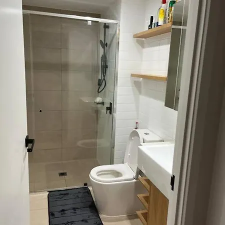 Apartment Spacious 2 Bed 2 Bathroom Unit In Heart Toowong *