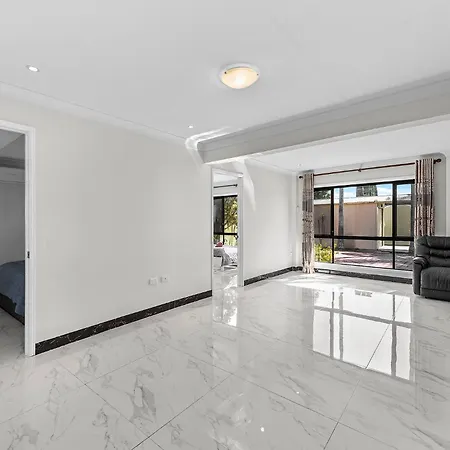 Luxury Living 2b2b In Southern Parking * Brisbane