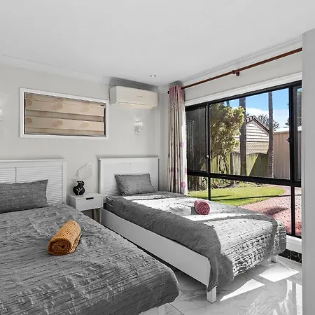 Luxury Living 2b2b In Southern Parking Holiday home