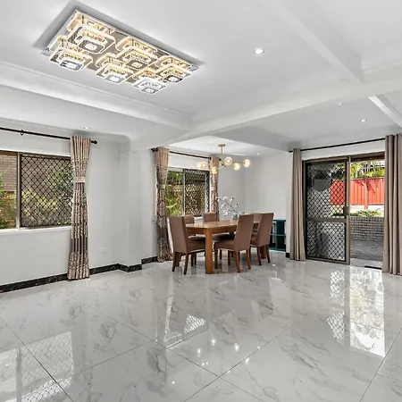 Luxury Living 2b2b In Southern Parking * Brisbane