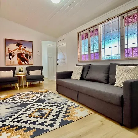 Heritage 5br - Minutes Walk To Cbd&south Bank, 3 Parking Holiday home
